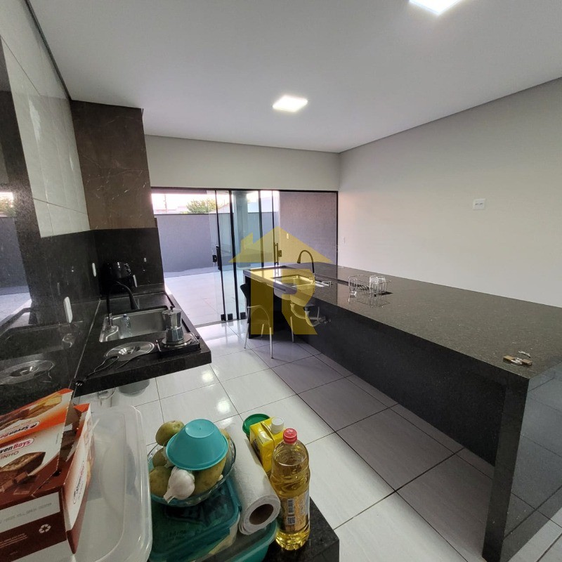 Casa com 3 quartos à venda, 142m² — foto 25 de 44