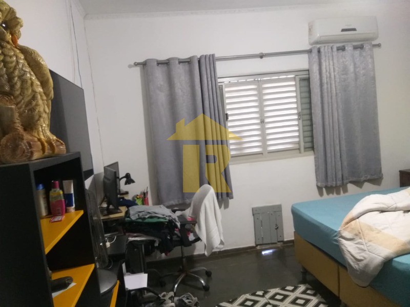 Casa com 3 quartos à venda, 185m² — foto 17 de 24