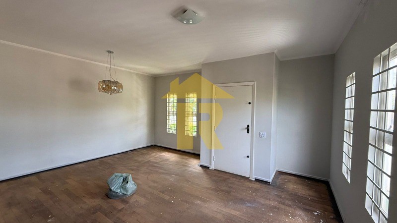 Casa com 3 quartos à venda, 270m² — foto 9 de 25