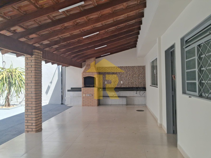 Casa com 3 quartos à venda, 170m² — foto 14 de 37
