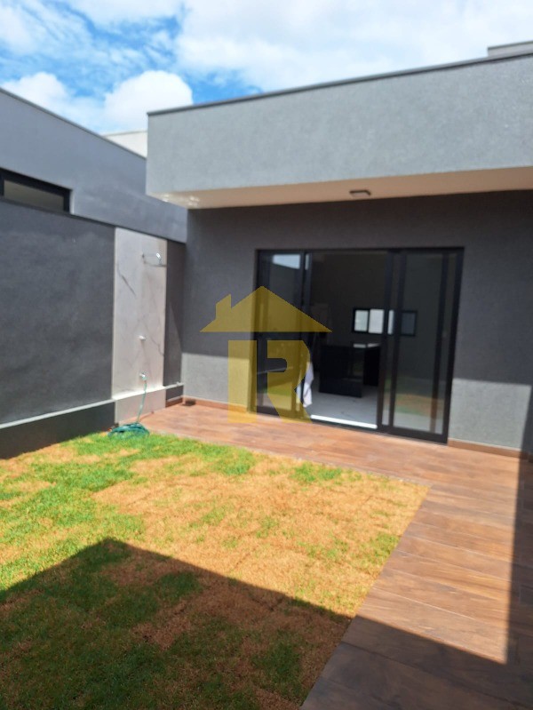 Casa com 3 quartos à venda, 132m² — foto 15 de 28