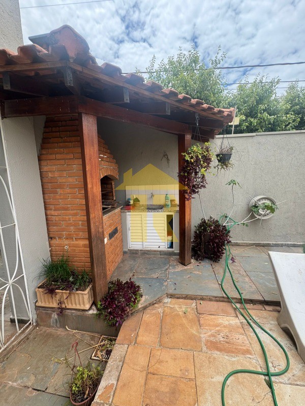 Casa com 3 quartos à venda, 276m² — foto 21 de 47