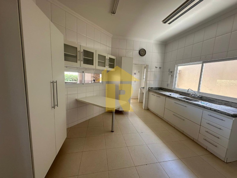 Casa de Condomínio com 4 quartos para aluguel, 550m² — foto 14 de 31