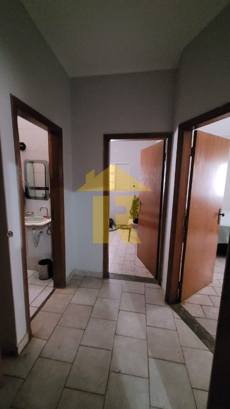 Casa com 3 quartos à venda, 225m² — foto 10 de 29