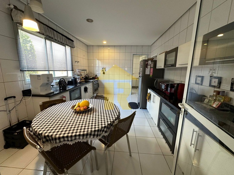 Casa de Condomínio com 3 quartos à venda, 340m² — foto 25 de 37