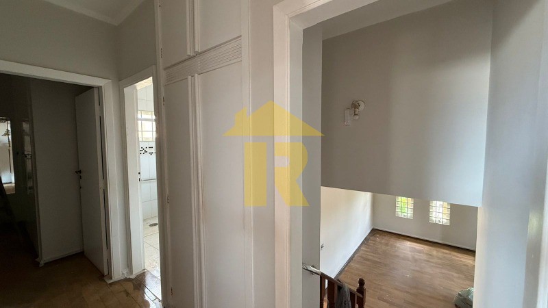 Casa com 3 quartos à venda, 270m² — foto 18 de 25