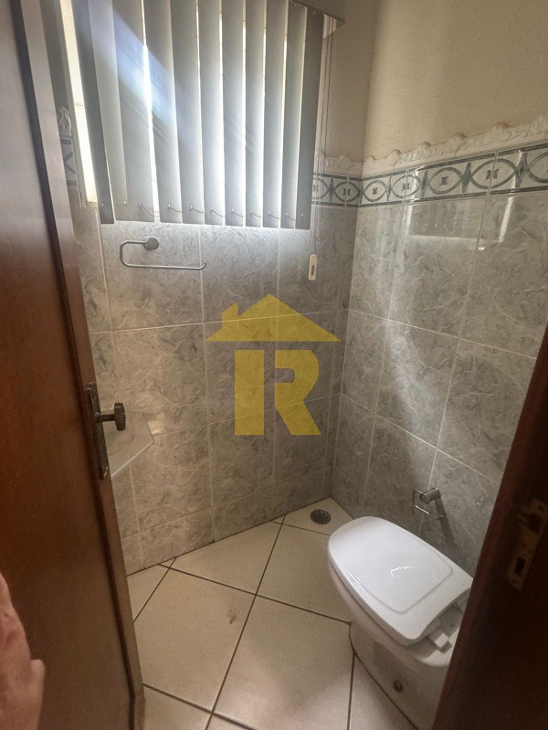 Casa com 3 quartos à venda, 276m² — foto 33 de 47