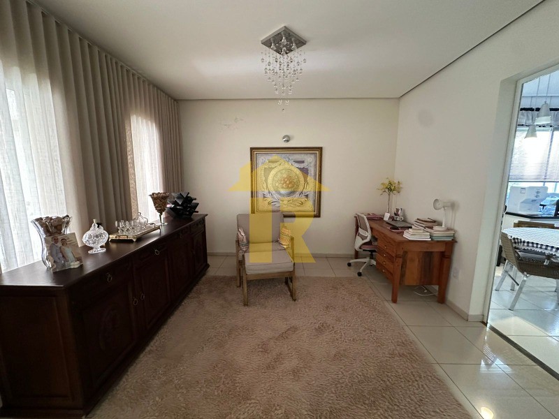 Casa de Condomínio com 3 quartos à venda, 340m² — foto 10 de 37