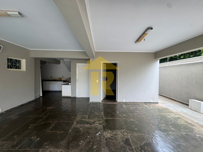 Casa com 3 quartos à venda, 276m² — foto 25 de 47