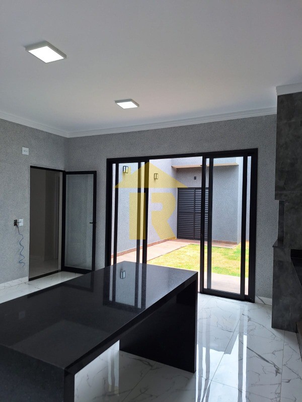 Casa com 3 quartos à venda, 132m² — foto 13 de 28