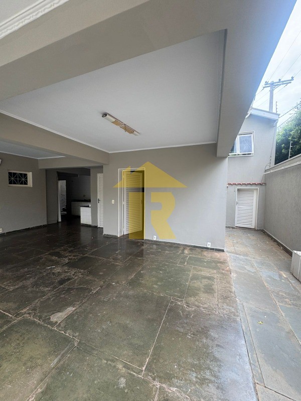Casa com 3 quartos à venda, 276m² — foto 26 de 47