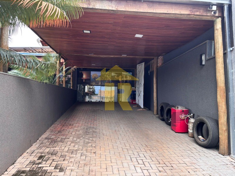 Casa de Condomínio com 3 quartos à venda, 276m² — foto 2 de 26