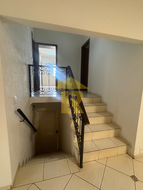 Casa com 3 quartos à venda, 276m² — foto 13 de 47