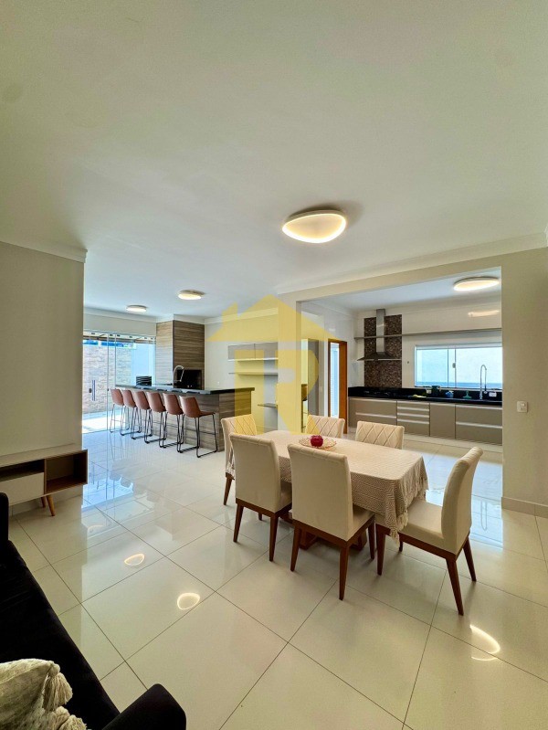 Casa de Condomínio com 3 quartos à venda, 208m² — foto 16 de 35