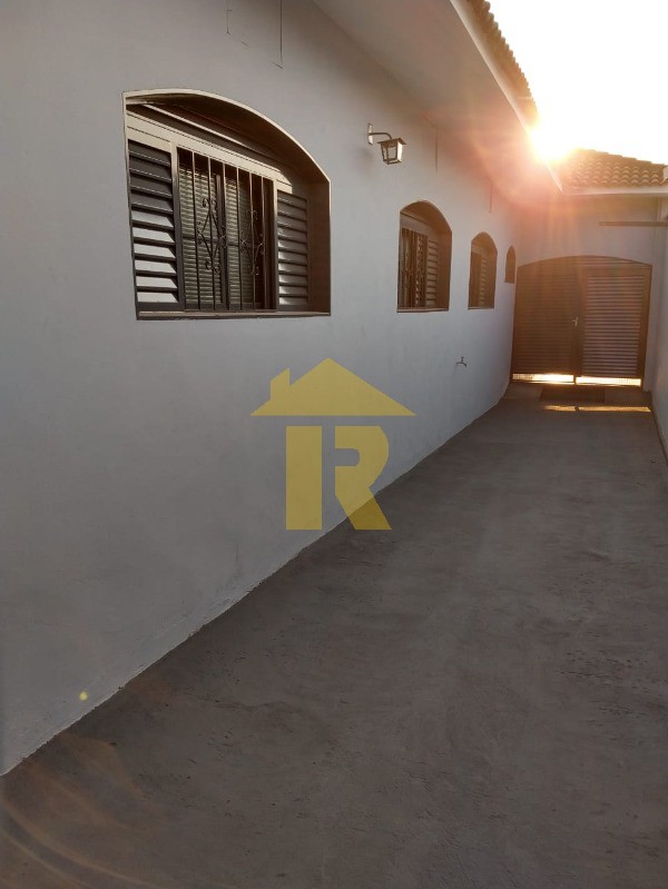 Casa com 4 quartos à venda, 290m² — foto 18 de 27