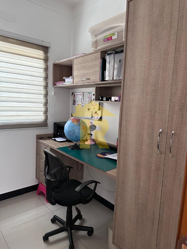 Casa de Condomínio com 3 quartos à venda, 183m² — foto 5 de 34