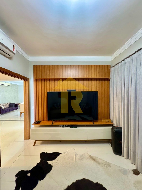 Casa de Condomínio com 3 quartos à venda, 208m² — foto 9 de 35