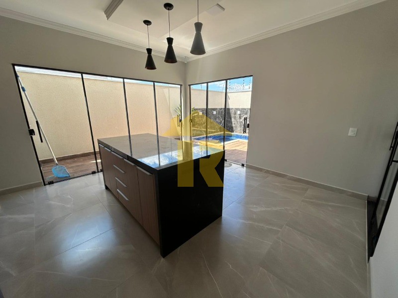Casa com 3 quartos à venda, 129m² — foto 9 de 25