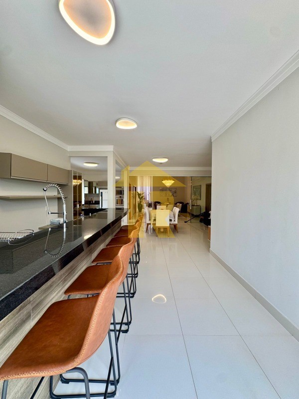Casa de Condomínio com 3 quartos à venda, 208m² — foto 19 de 35