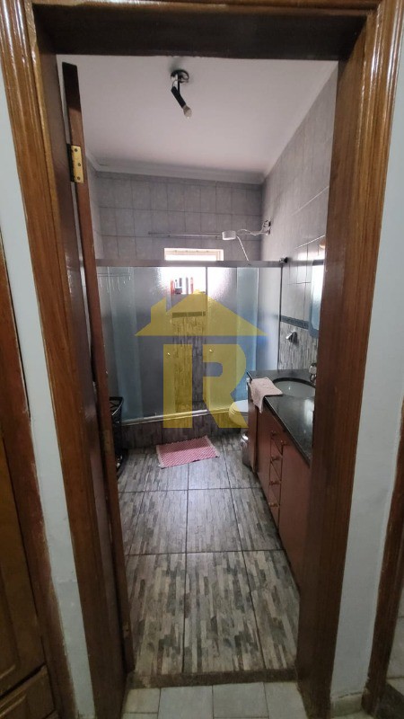 Casa com 3 quartos à venda, 225m² — foto 13 de 29