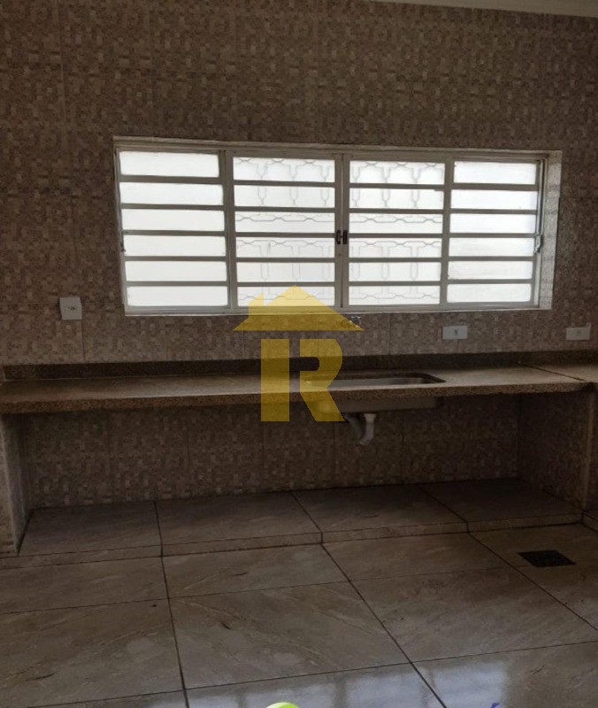 Casa com 3 quartos à venda, 225m² — foto 22 de 29
