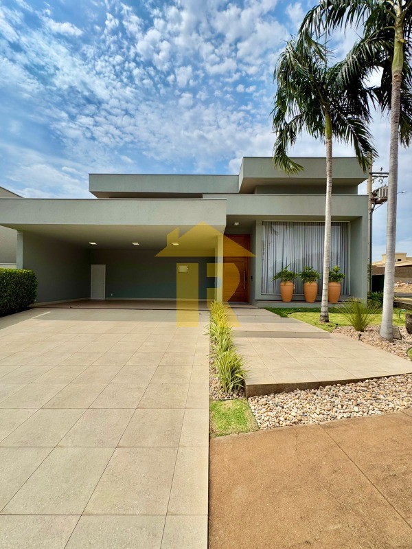 Casa de Condomínio com 3 quartos à venda, 208m² — foto 2 de 35
