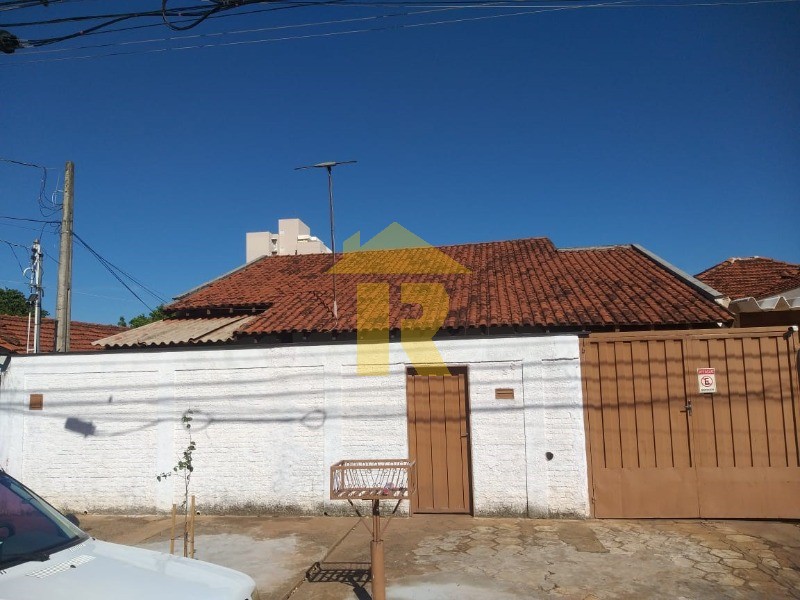 Casa com 3 quartos à venda, 185m² — foto 1 de 24