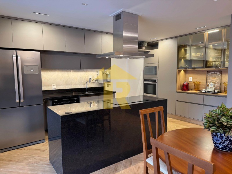 Apartamento com 3 quartos à venda, 141m² — foto 17 de 45