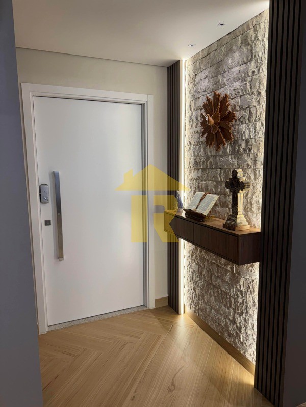 Apartamento com 3 quartos à venda, 141m² — foto 2 de 45