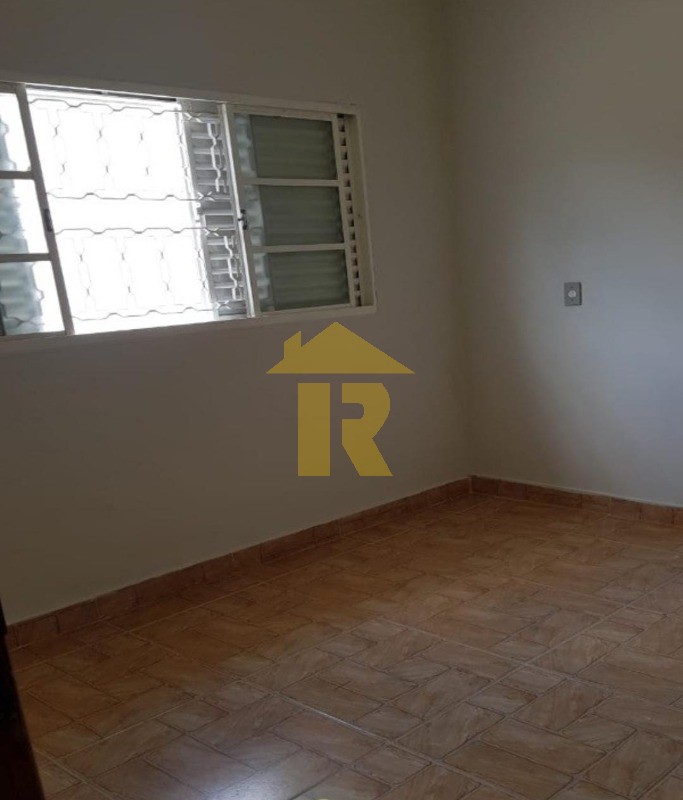 Casa com 3 quartos à venda, 225m² — foto 24 de 29