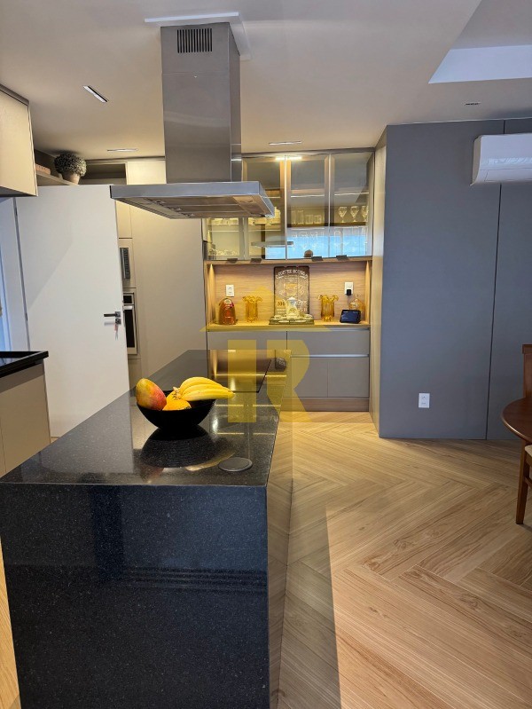 Apartamento com 3 quartos à venda, 141m² — foto 21 de 45