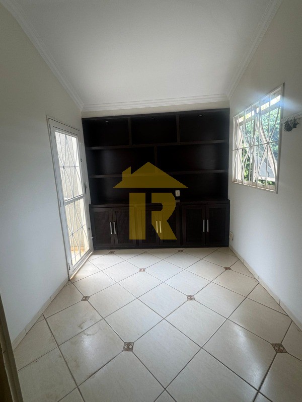 Casa com 3 quartos à venda, 276m² — foto 14 de 47