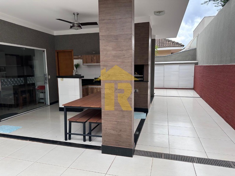 Casa de Condomínio com 3 quartos à venda, 183m² — foto 14 de 34