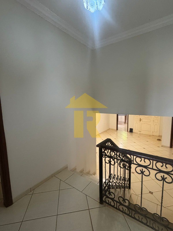 Casa com 3 quartos à venda, 276m² — foto 12 de 47