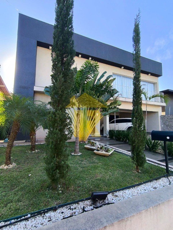 Casa com 3 quartos à venda, 400m² — foto 1 de 28