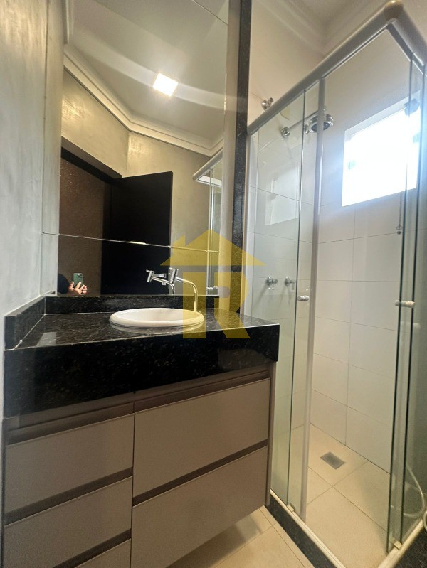 Casa de Condomínio com 3 quartos à venda, 210m² — foto 20 de 39
