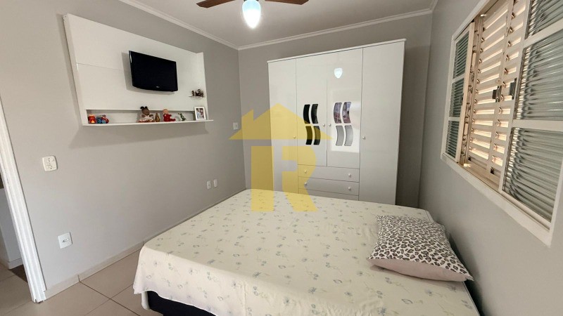 Casa com 3 quartos à venda, 134m² — foto 28 de 32