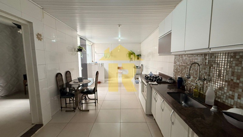 Casa com 3 quartos à venda, 134m² — foto 10 de 32