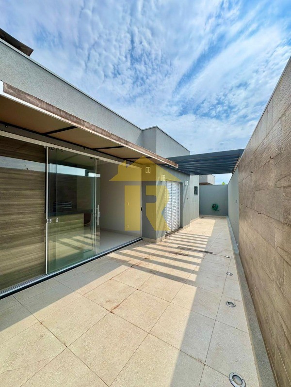 Casa de Condomínio com 3 quartos à venda, 208m² — foto 22 de 35