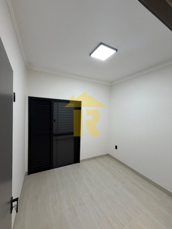 Casa com 3 quartos à venda, 109m² — foto 29 de 37