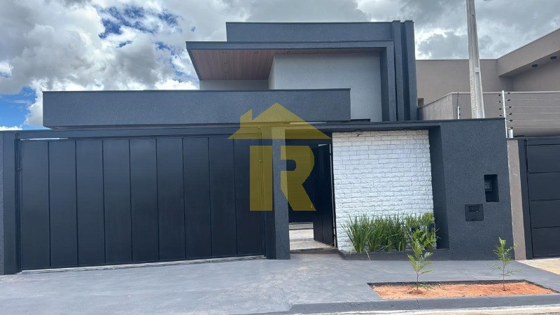 Casa com 3 quartos à venda, 128m² — foto 1 de 34