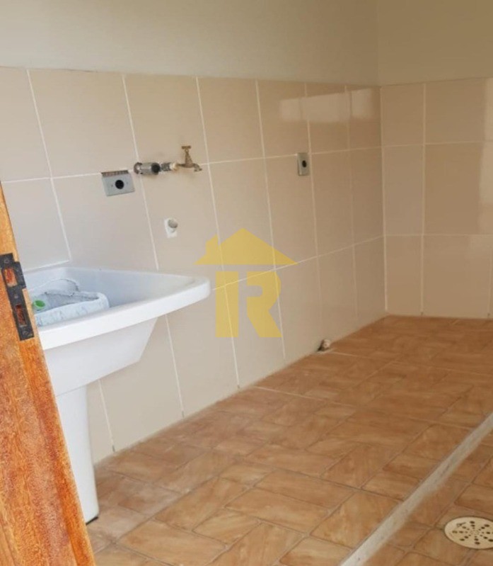 Casa com 3 quartos à venda, 225m² — foto 20 de 29