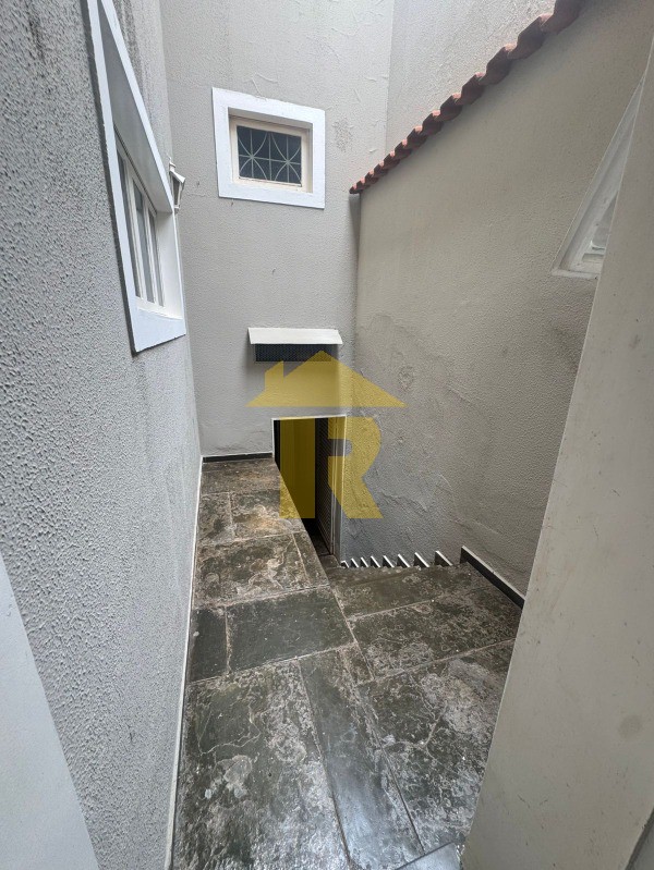 Casa com 3 quartos à venda, 276m² — foto 31 de 47
