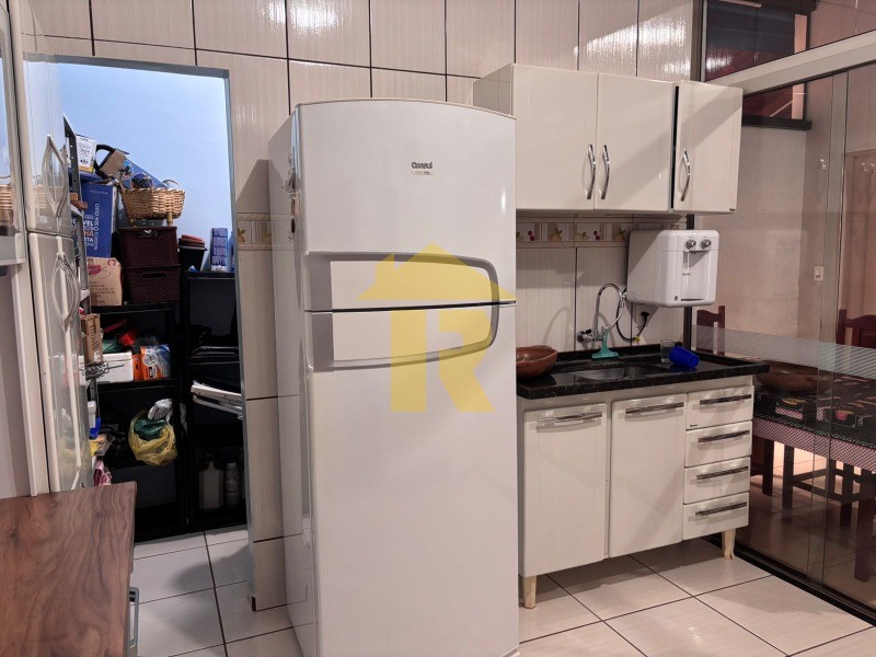 Casa de Condomínio com 3 quartos à venda, 276m² — foto 6 de 26