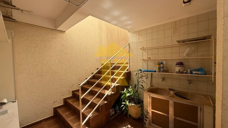 Casa com 3 quartos à venda, 270m² — foto 17 de 25