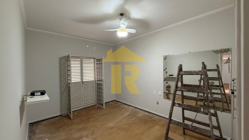 Casa com 3 quartos à venda, 270m² — foto 21 de 25
