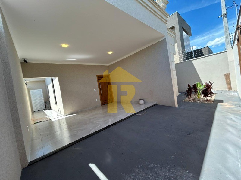 Casa com 3 quartos à venda, 129m² — foto 3 de 25