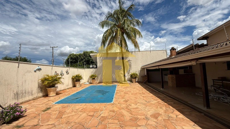 Casa com 3 quartos à venda, 270m² — foto 15 de 25