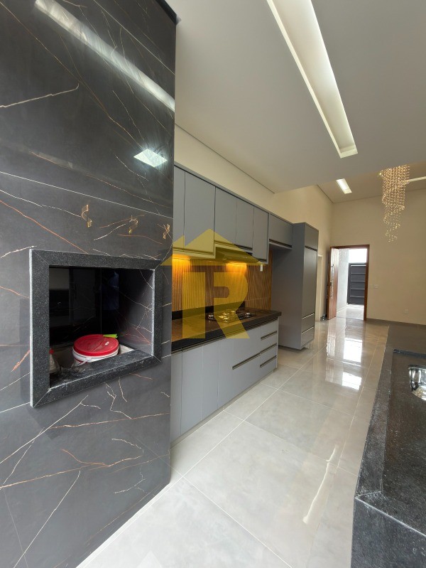 Casa com 3 quartos à venda, 128m² — foto 10 de 22