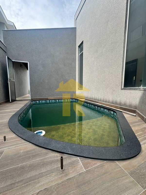 Casa de Condomínio com 3 quartos à venda, 210m² — foto 19 de 39